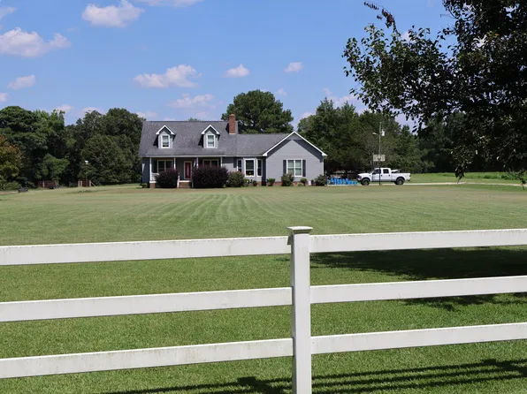 1701 Holly Grove Rd, Benson, NC 27504
