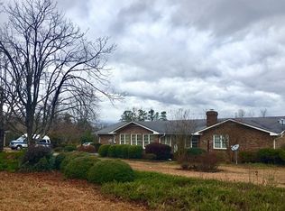 88 Nickells Ln, Saint Matthews, SC 29135