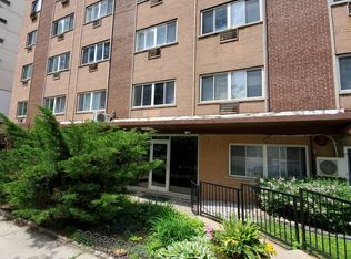 5746 N Sheridan Rd #301, Chicago, IL 60660