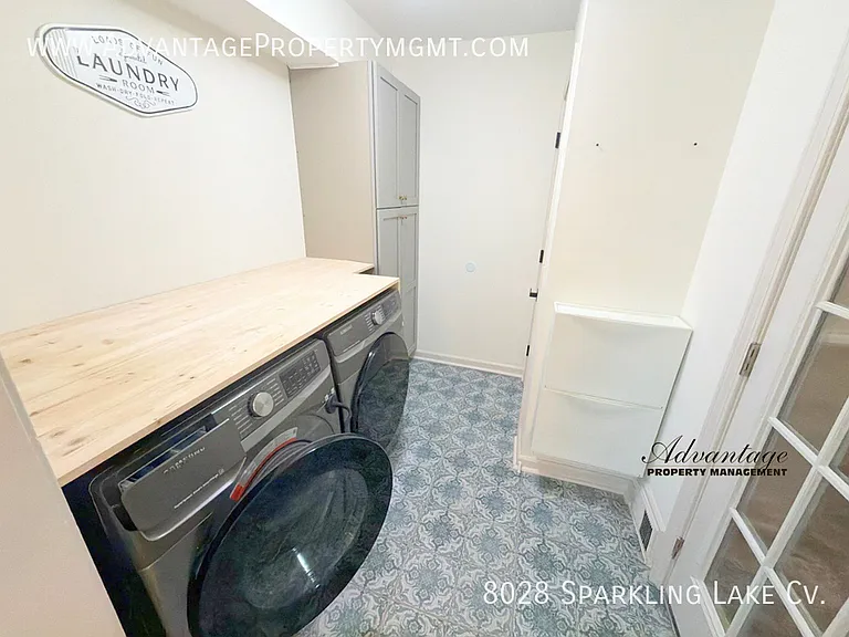 8028 Sparkling Lake Cv — Photo 12