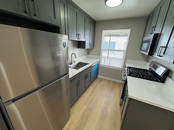2nd image of 1733 Garfield Pl APT 12