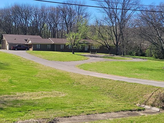 2nd image of 5405 Franklin Pike