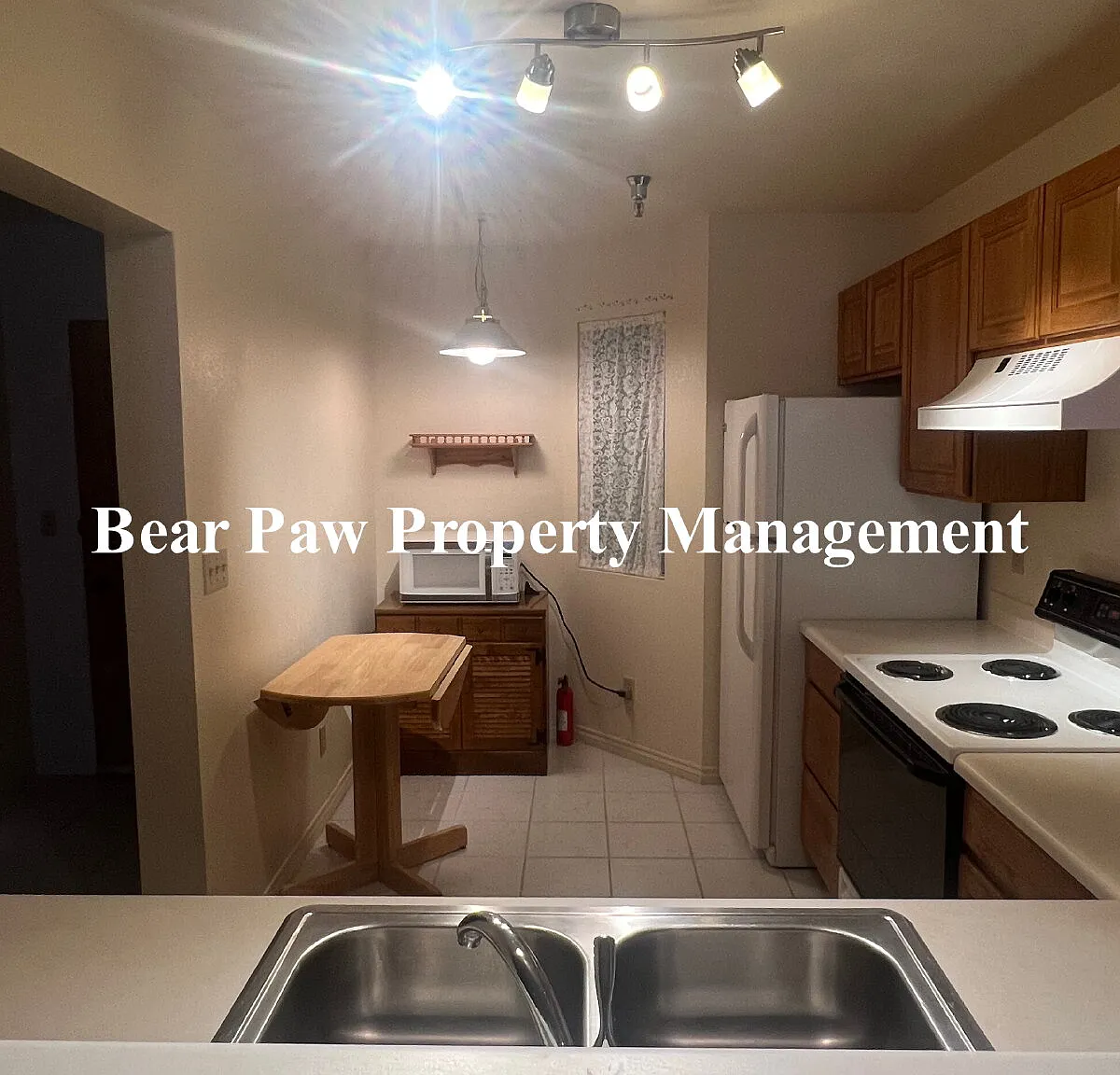 2 bed, 1.0 bath, 836 sqft, $1,900 — Photo 3
