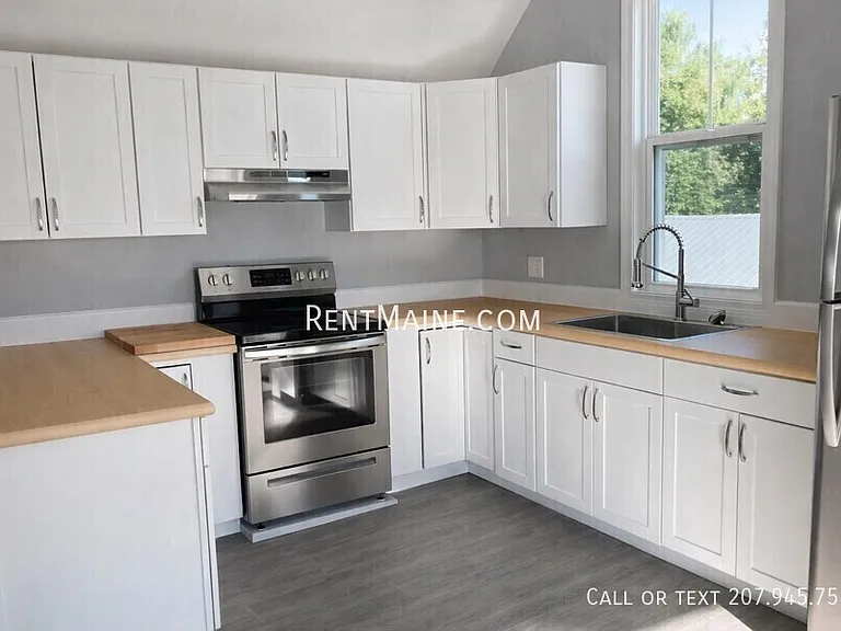 221 Water St #2 — Photo 4