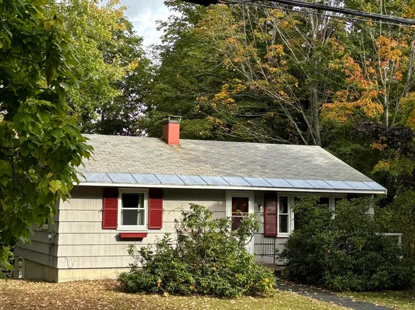 36 S High Street, Bridgton, ME 04009