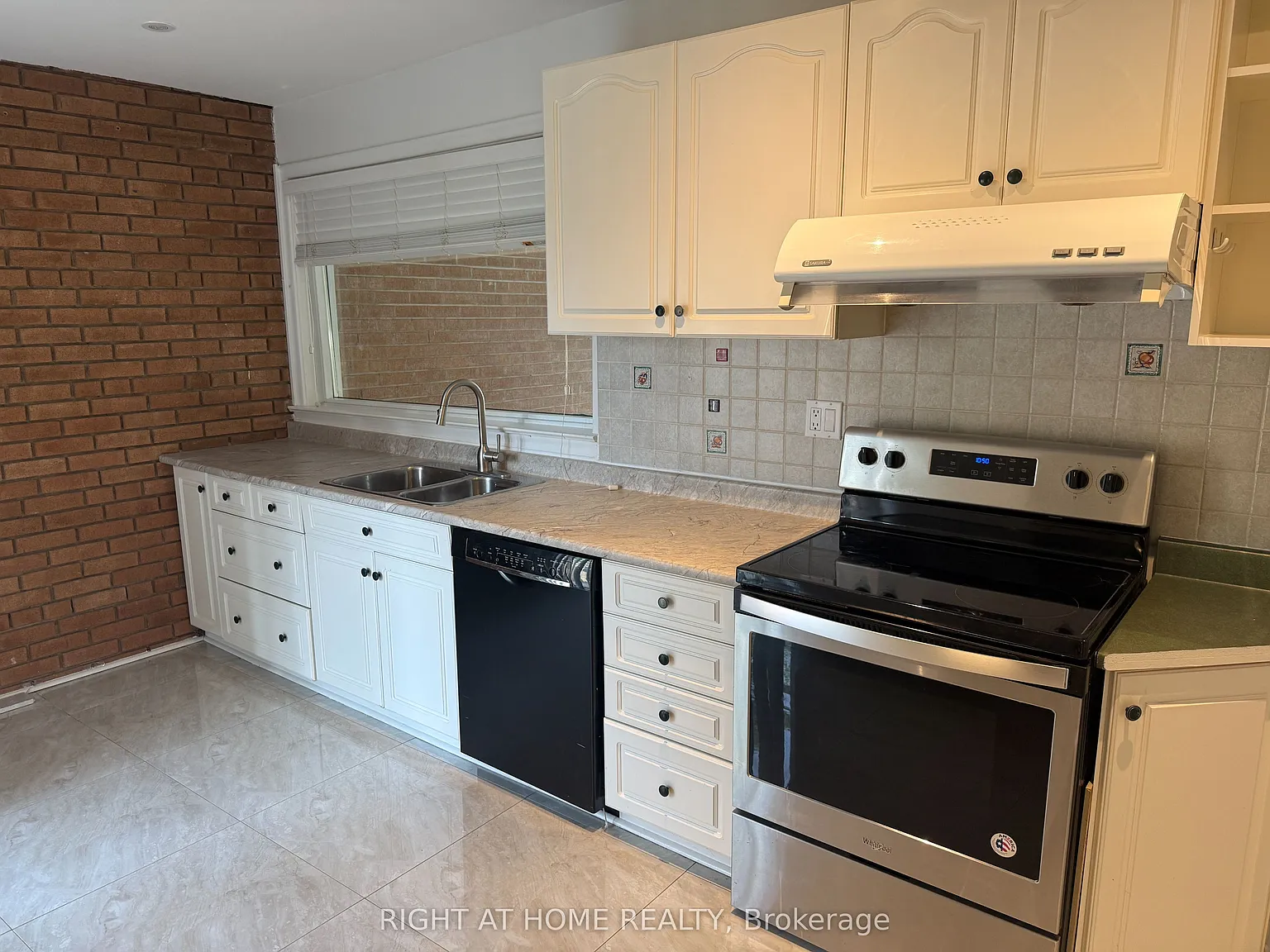 3 bed, $2,600 — Photo 4
