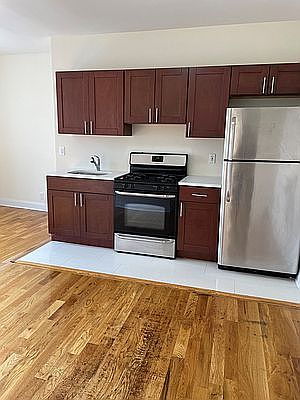 1st image of 400 W 128th St APT 32A