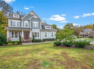 1215 Lafayette Park Ln, Matthews, NC 28104