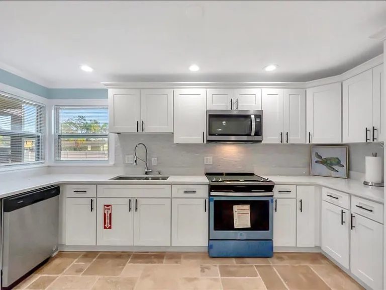 2963 Bahia Vista St — Photo 44