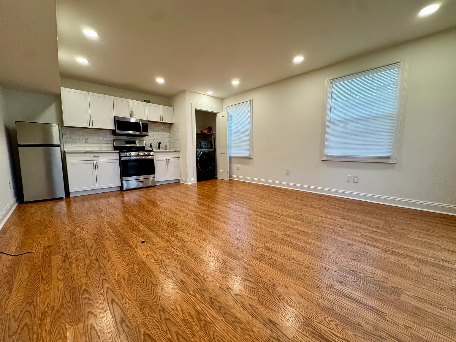 3328 Robert Street — Photo 3