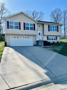 575 Bluebird Blvd, Saint Clair, MO, 63077