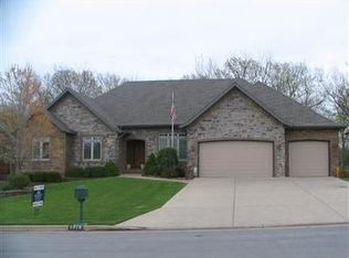 2328 S Cedar Dr, Springfield, MO 65809