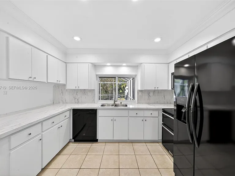 10142 SW 79th Ave — Photo 26