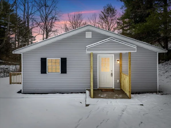 3153 Happy Hollow Rd, Blacksburg, VA 24060