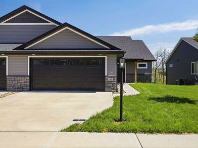 1410 Legend Dr, Tiffin, IA, 52340