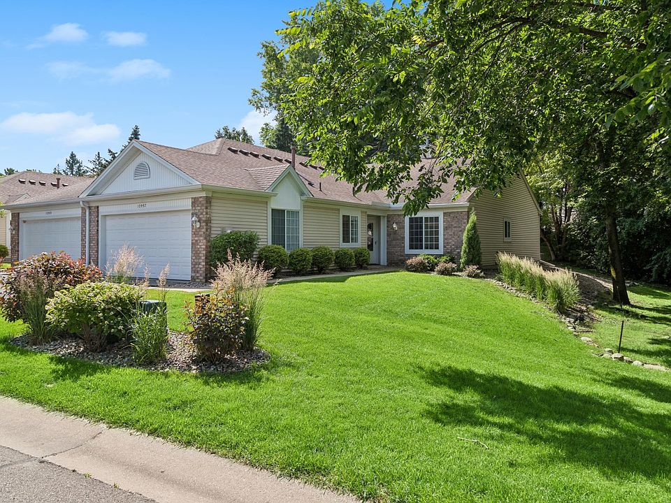 1st image of 10957 Lexington Dr