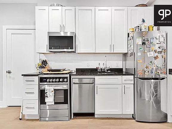 3rd image of 292 Lincoln Pl APT 1D