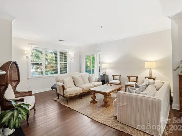 5617 Fairview Rd APT 5, Charlotte, NC 28209