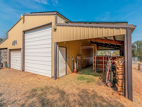2nd image of 9317 Weston Pl