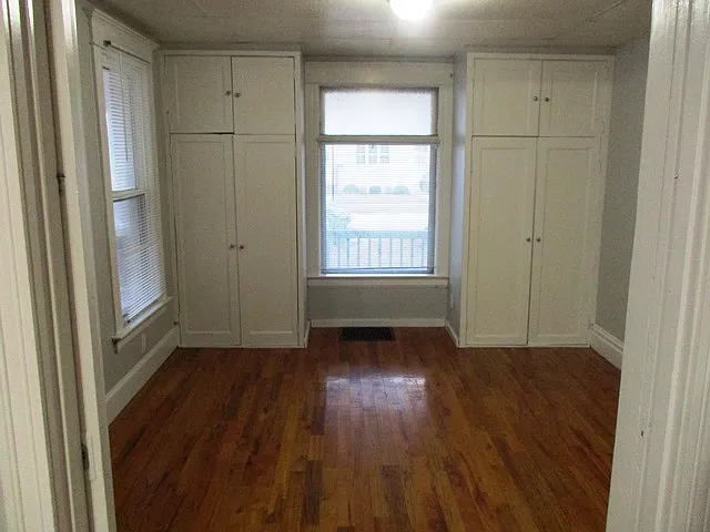 913 W Grove St #61701 — Photo 6