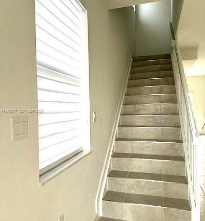 3rd image of 2582 SE 29th St