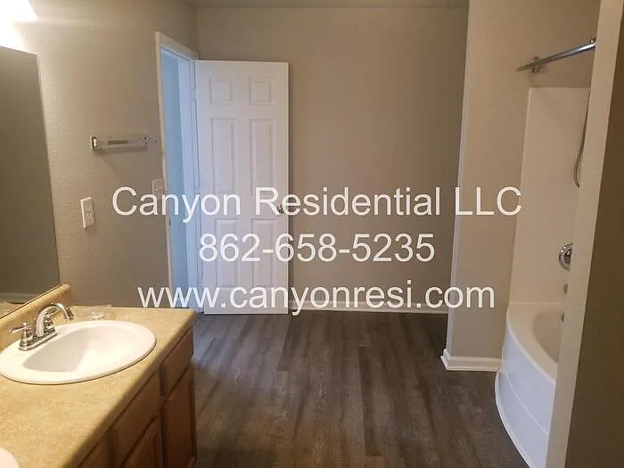 103 Dormont Dr NE — Photo 21