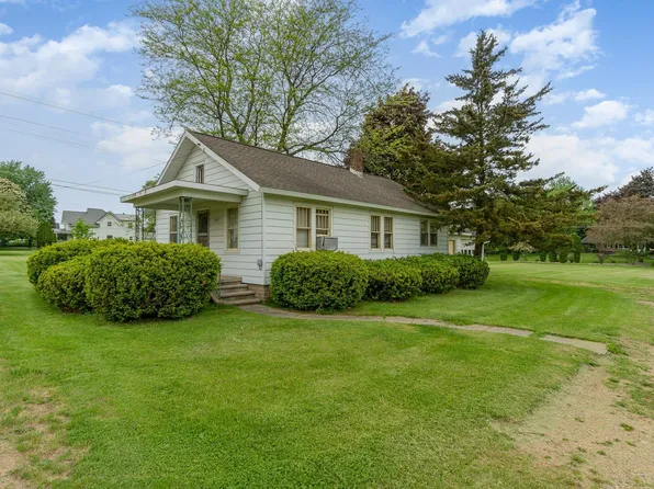 1224 W Superior St, Alma, MI 48801