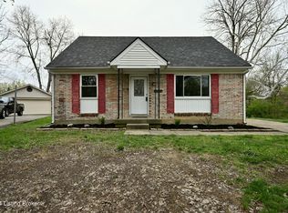 2400 Kings Cross Ct, Louisville, KY 40272