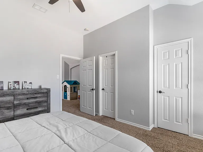 2624 Stable Door Ln — Photo 21