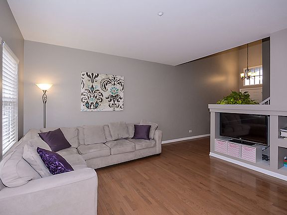 4th image of 6064 Canterbury Ln