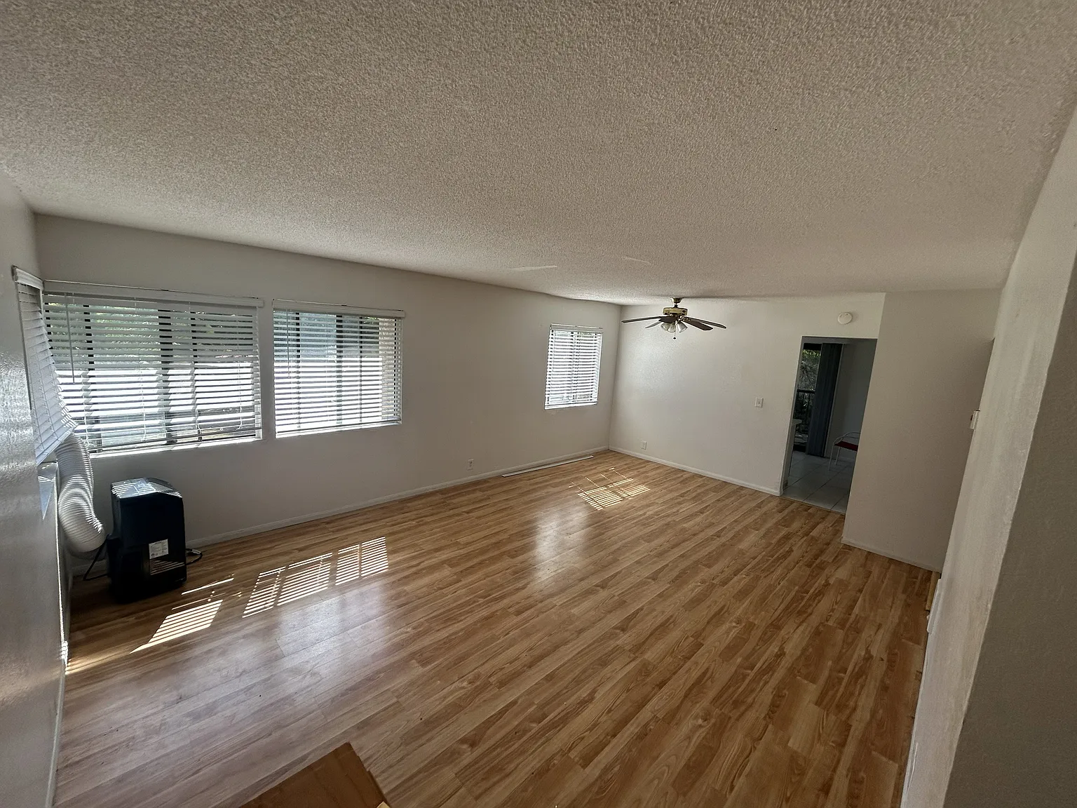 2 bed, 950 sqft, $2,450 — Photo 1