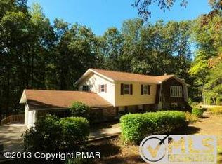 2540 Ridgeway Dr, Sciota, PA 18354