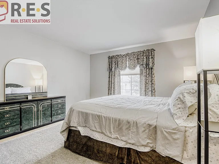 9853 Salford Ln — Photo 9