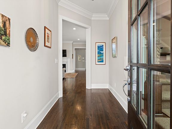 4th image of 900 Horizon Dr