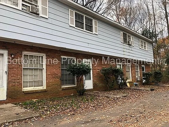 2732 Old Steele Creek Rd #3