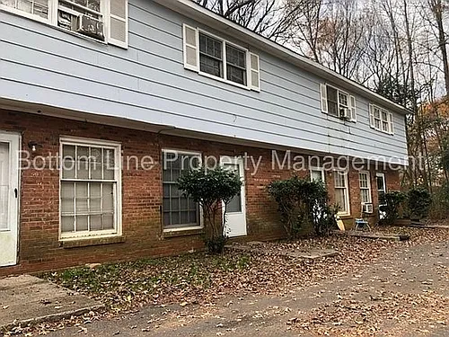 2732 Old Steele Creek Rd Photo 1
