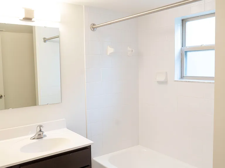 1164 Nigel Ct #1 — Photo 2