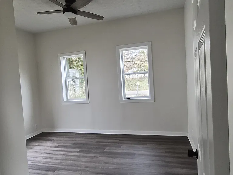 1729 E Cornell Ave — Photo 5