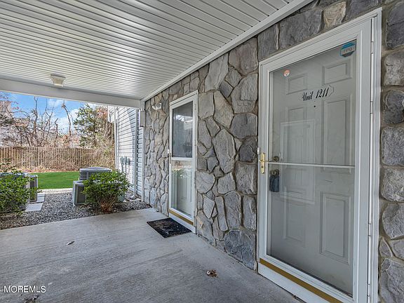 3rd image of 1211 Arthur Street