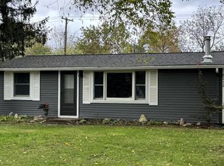 9212 Villa Crest Dr, Clarkston, MI 48346