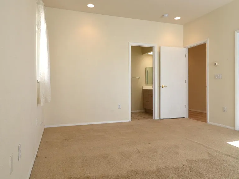 2333 Promontory Ct — Photo 12