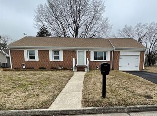 2636 Bent Oaks Dr, Colonial Heights, VA 23834
