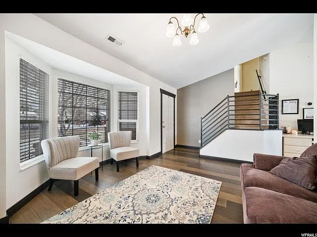 1002 S 850 W — Photo 3