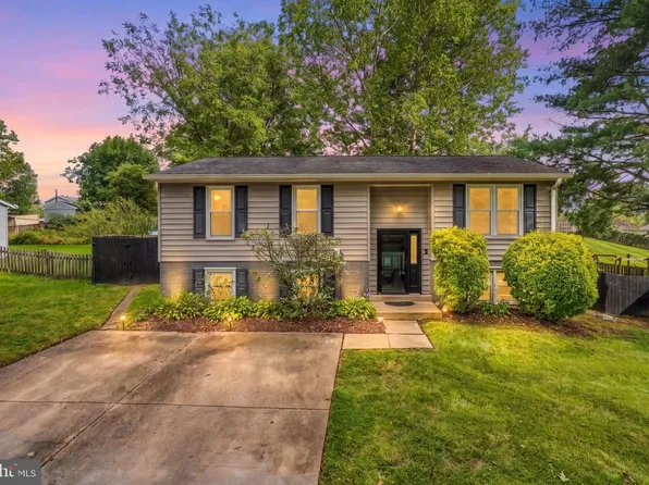 12405 Kayak Dr, Upper Marlboro, MD 20772