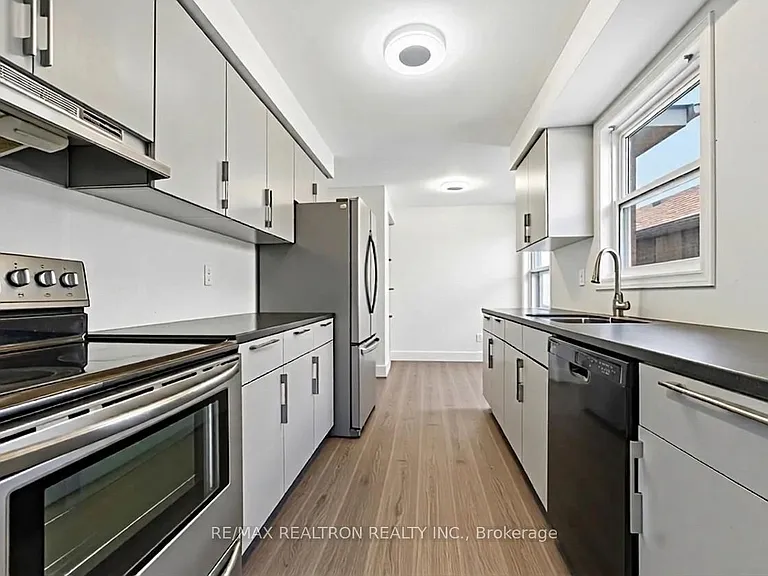 409 Cobblehill Dr — Photo 10