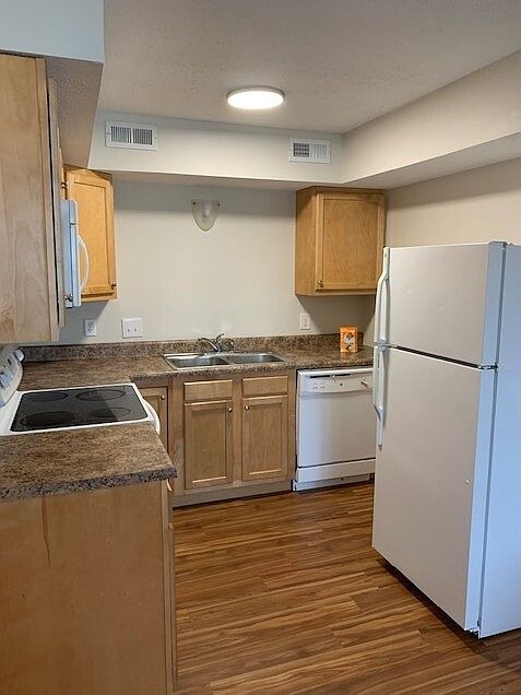 1st image of 1003 W Stoughton St #10746482