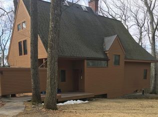 10 Lead Mine Rd, Leverett, MA 01054