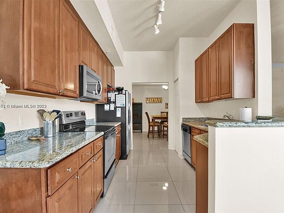 4th image of 3001 NE 185th St APT 207