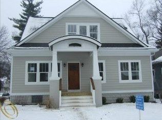 903 Hilldale Dr, Royal Oak, MI 48067