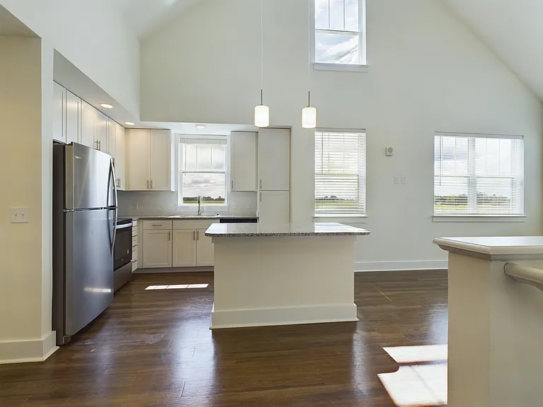Hickory Cottages Apartment Homes — Photo 82